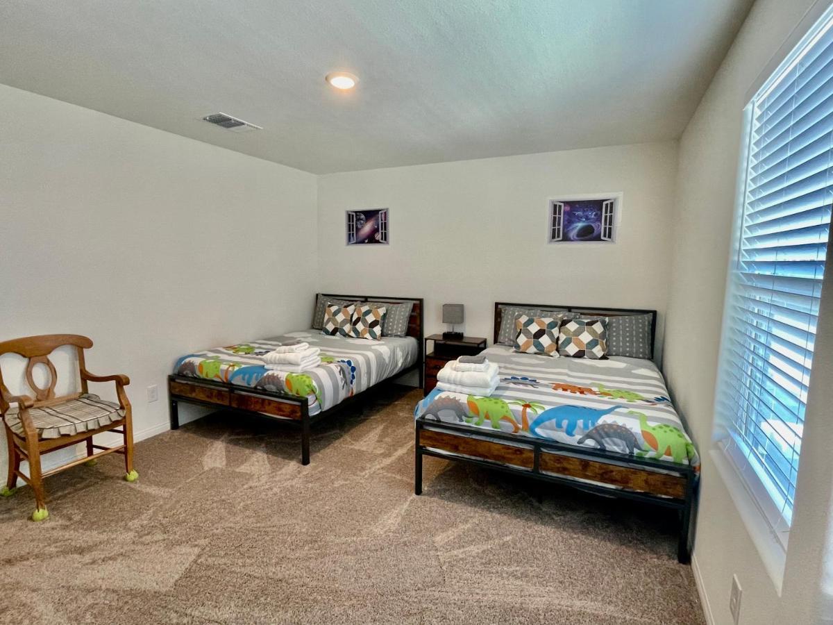 Spacious House, 5 Bedrooms, Sleeps 12, Near Las Vegas Strip And Airport Экстерьер фото
